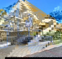 Golden Riviera Beach Resort - Events Australia