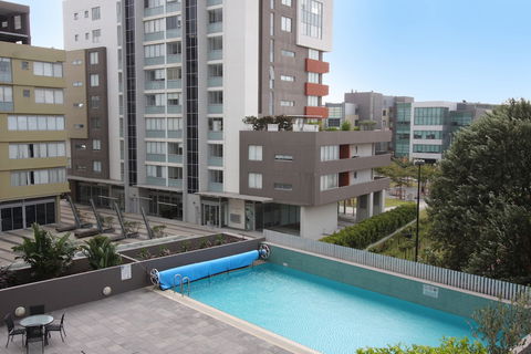 Honeysuckle Executive Apartments - Accommodation Europe 1