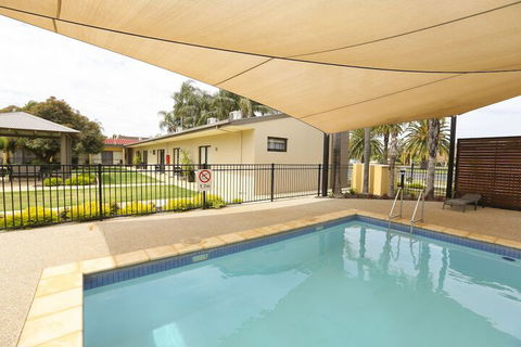 Comfort Inn Deakin Palms - Events Australia 7