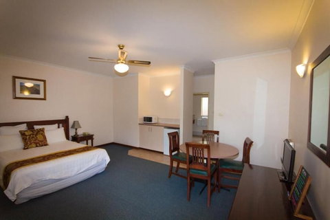 Tree Top Walk Motel - Events Australia 4