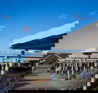 Beachfront Motel - Accommodation Europe