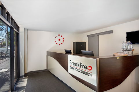 BreakFree Directors Studio - Tourism Bookings 0