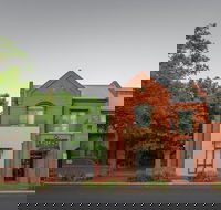 Majestic Old Lion Apartments - Events Australia