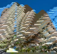 Beach House Seaside Resort Coolangatta - Events Australia