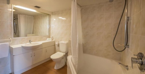 Tropic Towers Apartments - Events Australia 4