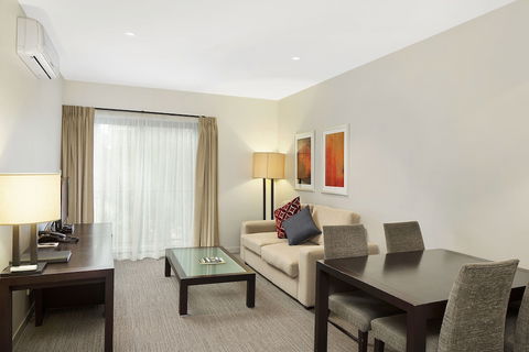 Quest Maitland Serviced Apartments - Accommodation Europe 2