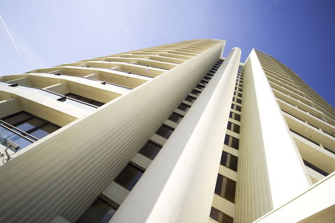 BreakFree Capital Tower - Tourism Bookings 1