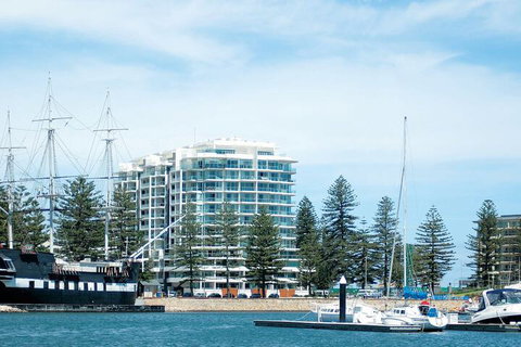 Oaks Glenelg Liberty Suites - Events Australia 2