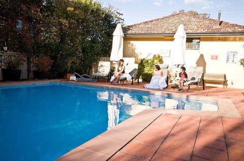 Country Plaza Queanbeyan - Tourism Bookings 3