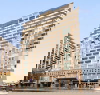 Oaks Adelaide Embassy Suites - Tourism Bookings