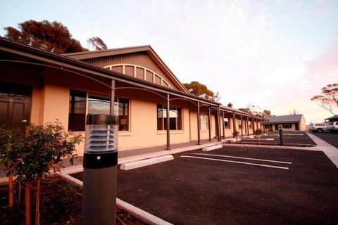 Sundowner Motel Hotel - Events Australia 1