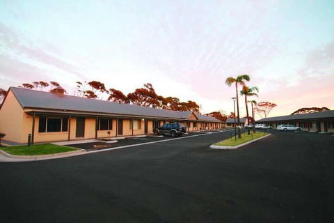 Sundowner Motel Hotel - Events Australia 3
