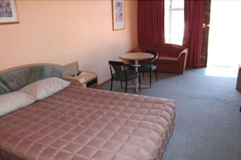Nandewar Motor Inn - Accommodation Europe 5