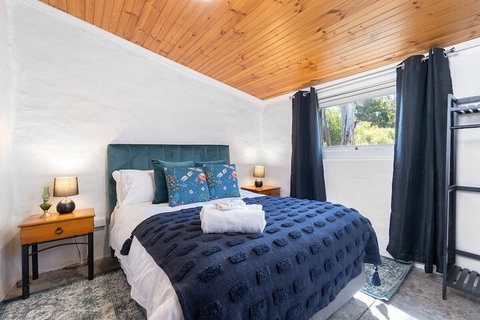 Reillys Wines Heritage Cottages - Events Australia 5