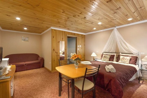 North East Rest Awhile Bed & Breakfast - Tourism Bookings 4