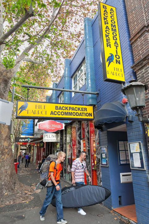Blue Parrot Backpackers - Tourism Bookings 1