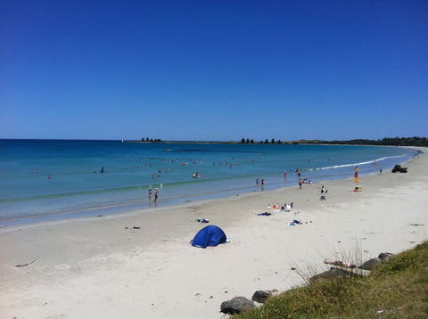 Aloha Beachfront - Events Australia 0