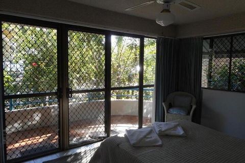 Placid Waters Holiday Apartments - Accommodation Europe 7