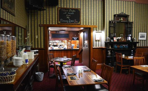 Empire Hotel Queenstown - Events Australia 6