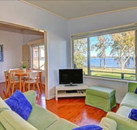 Lakes Edge Cottage - Events Australia