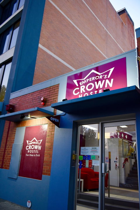 The Emperor's Crown Hostel - Events Australia 0
