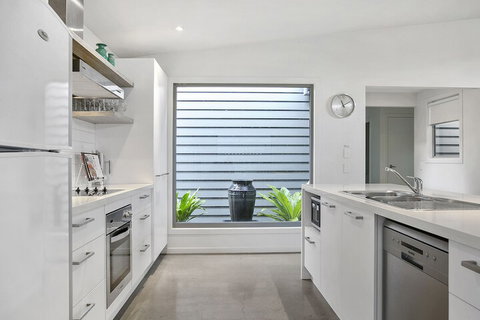 Living The Beach Dream - Rejuvenate Stays - Events Australia 2