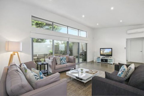 Living The Beach Dream - Rejuvenate Stays - Events Australia 0