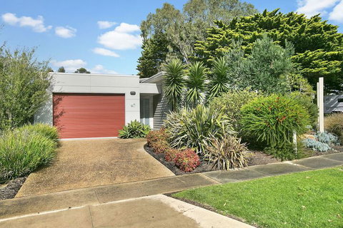 Living The Beach Dream - Rejuvenate Stays - Events Australia 3