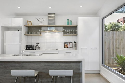 Living The Beach Dream - Rejuvenate Stays - Events Australia 6