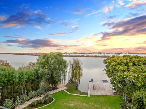 Muse On The Murray Pet Friendly - Events Australia 2