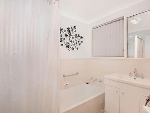 Toukley Lake House - Events Australia 6