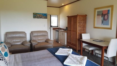 Karri Aura - Events Australia 5