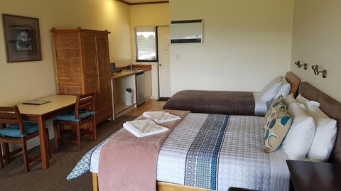 Karri Aura - Events Australia 1