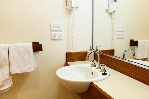 Karri Aura - Events Australia 6