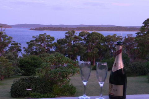 A Lakehouse Escape - Events Australia 7