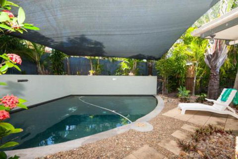 Palm Trees Noosa - Events Australia 0