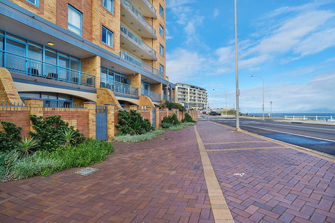 Newcastle Short Stay Apartments - Sandbar Newcastle Beach - Accommodation Europe 3