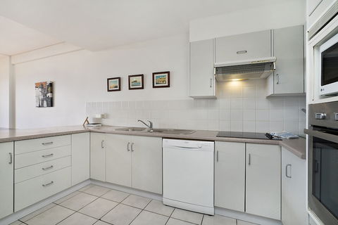 Newcastle Short Stay Apartments - Sandbar Newcastle Beach - Accommodation Europe 2