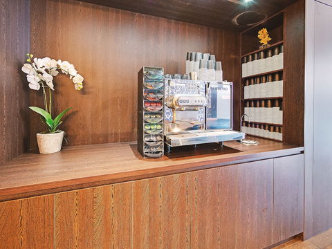 28 Hotel - Tourism Bookings 5