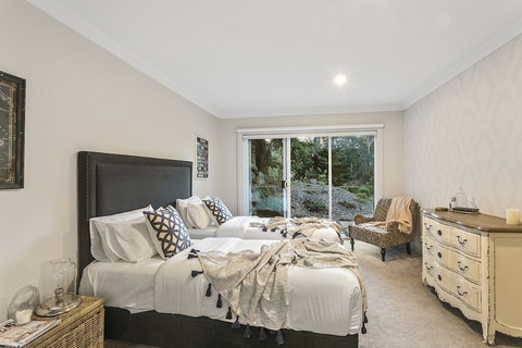 Lakes Edge - Events Australia 0