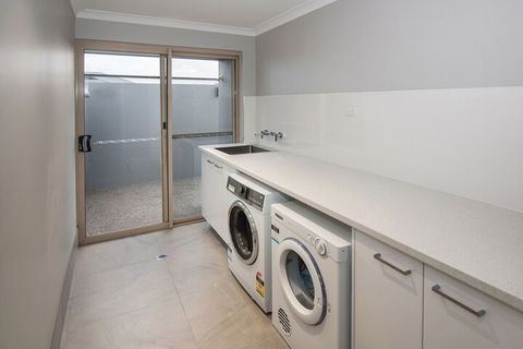 Geographe House - Tourism Bookings 2