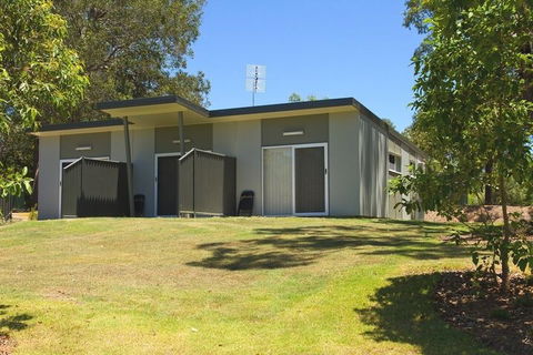 Honeybee Country Accommodation - Events Australia 4