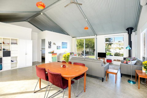 Goolwa Pelican Cottage - Events Australia 4