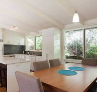 Maryrose Beautiful close walk to the beach - Events Australia