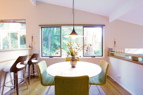 Treetop Stay - Events Australia 1