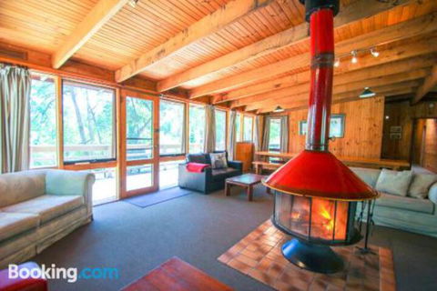 Sambar Lodge - Accommodation Europe 0