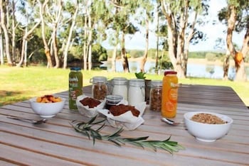 Olio Bello Lakeside Glamping - Events Australia 2