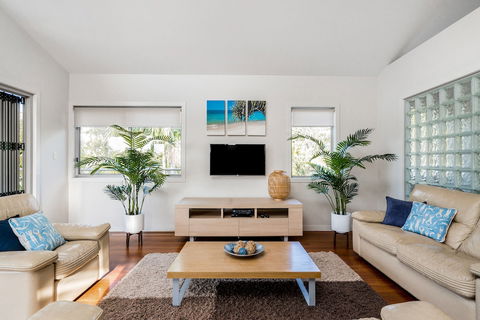 A PERFECT STAY - Byron Beach Style - Events Australia 0