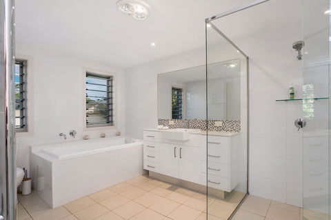 A PERFECT STAY - Byron Beach Style - Events Australia 1