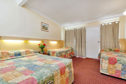 MAS Country Jackie Howe Motel - Events Australia 6